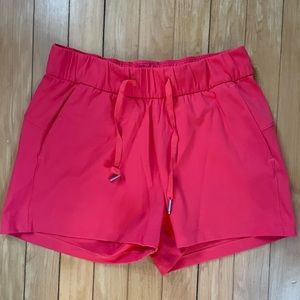 Perfect condition lululemon on the fly shorts